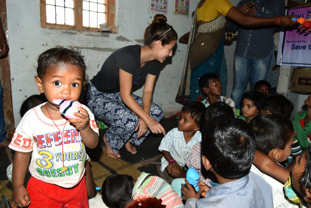 Volunteer at Seruds creche program : day care centers for children. Sponsor Sponsor Mid-day Meals, education, toyys